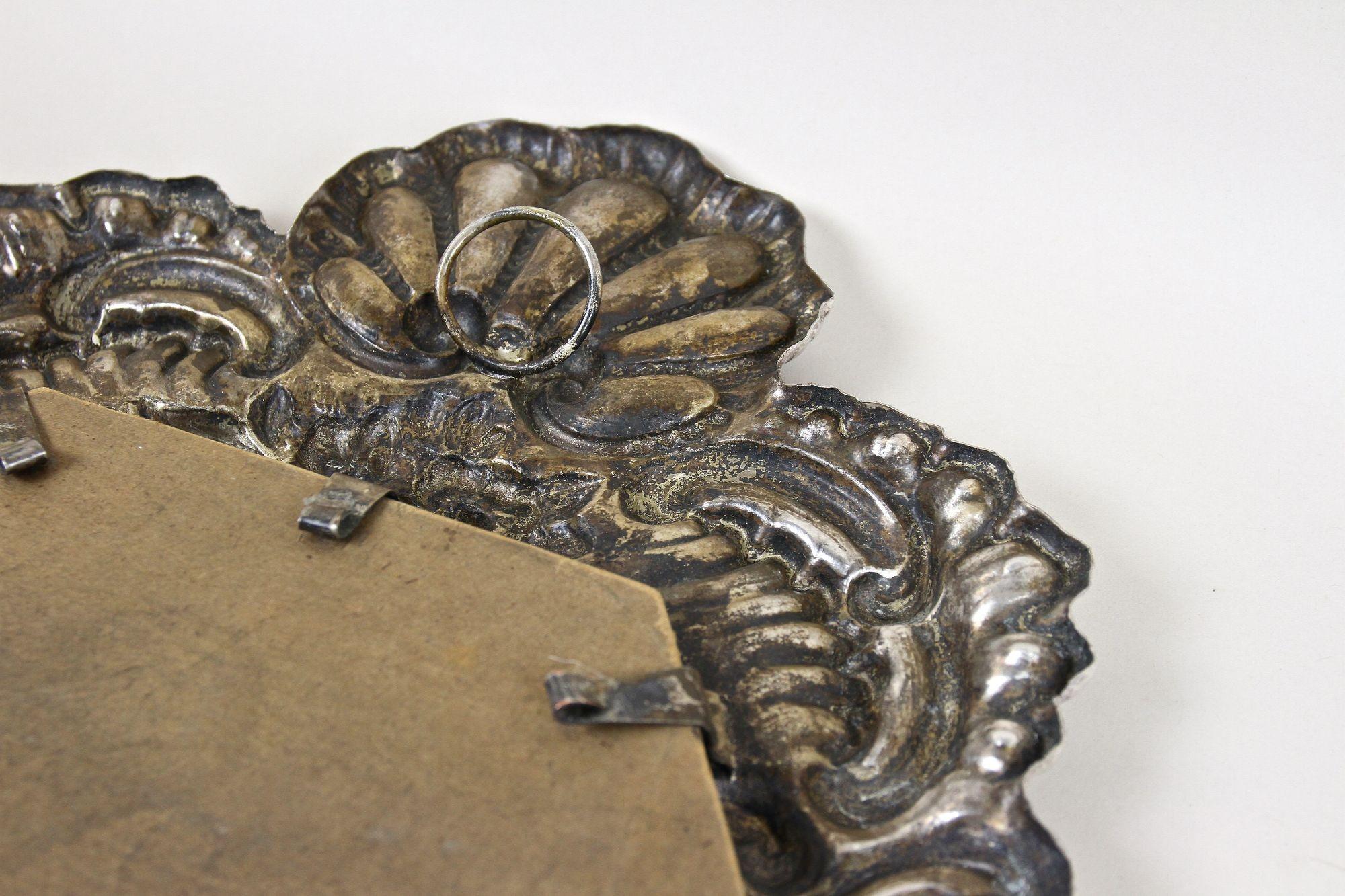 19. Jahrhundert Italienischer versilberter Wandspiegel, geprägtes Kupfer, Venedig ca. 1880 im Angebot 15