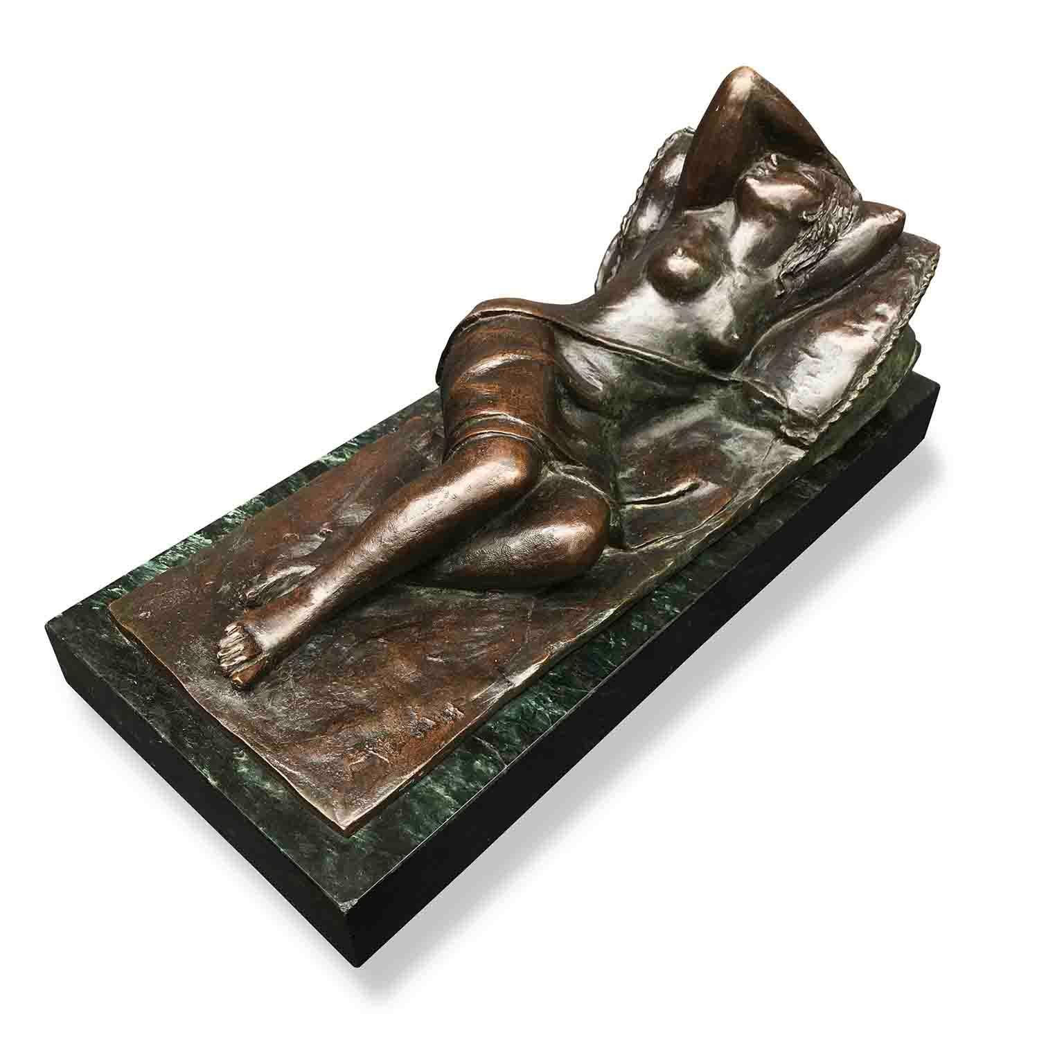 19th Century Italian Sleeping Venus Bronze Sculpture Signed E Sala In Good Condition In Milan, IT