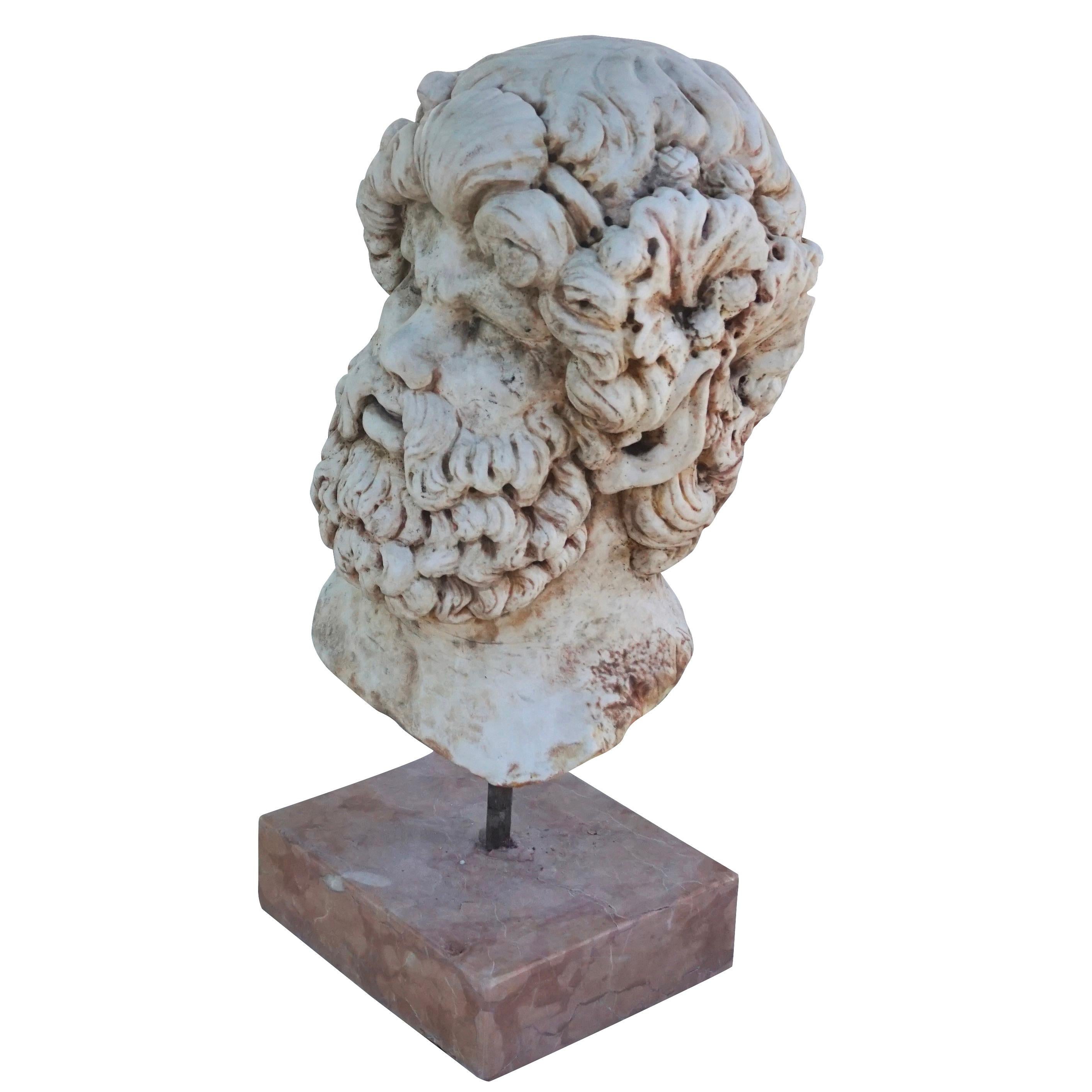 Italiano Maschera di Socrate del XIX secolo - Scultura in marmo di Carrara e Rosso Verona in vendita