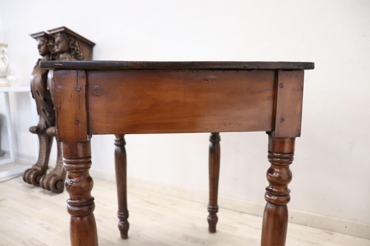 19th Century Italian Solid Walnut Antique Small Writing Desk  For Sale 4