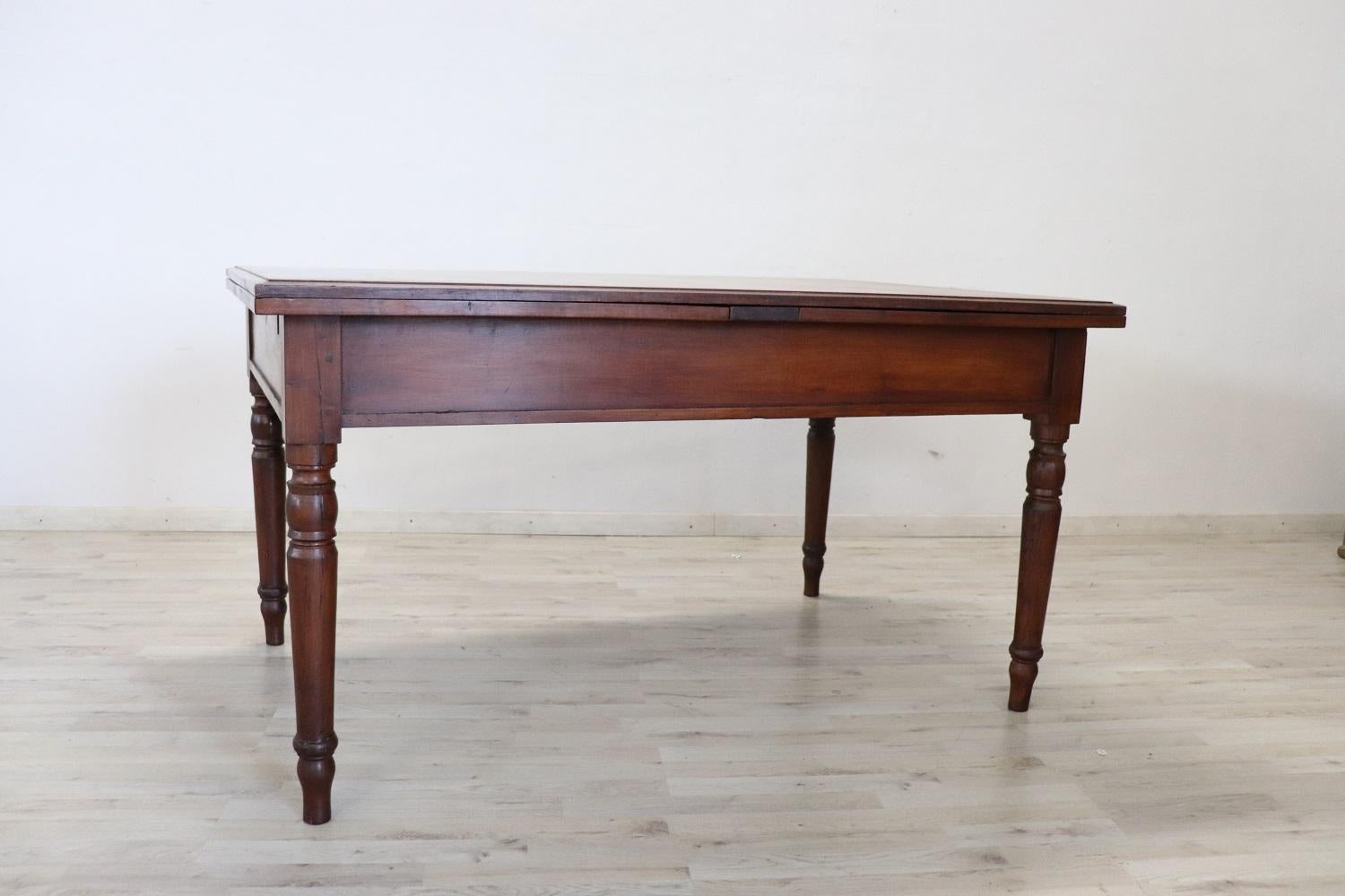 19th Century Italian Solid Walnut Extendable Antique Dining Room Table 6