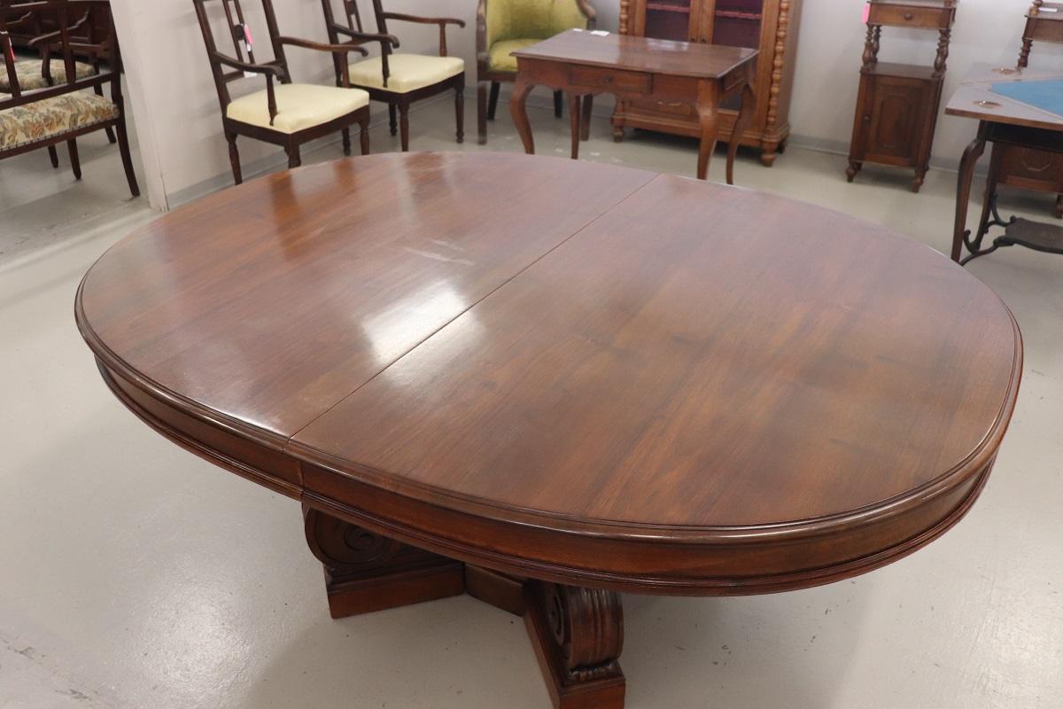 19th Century Italian Solid Walnut Oval Extendable Dining Table Length 307, 08
