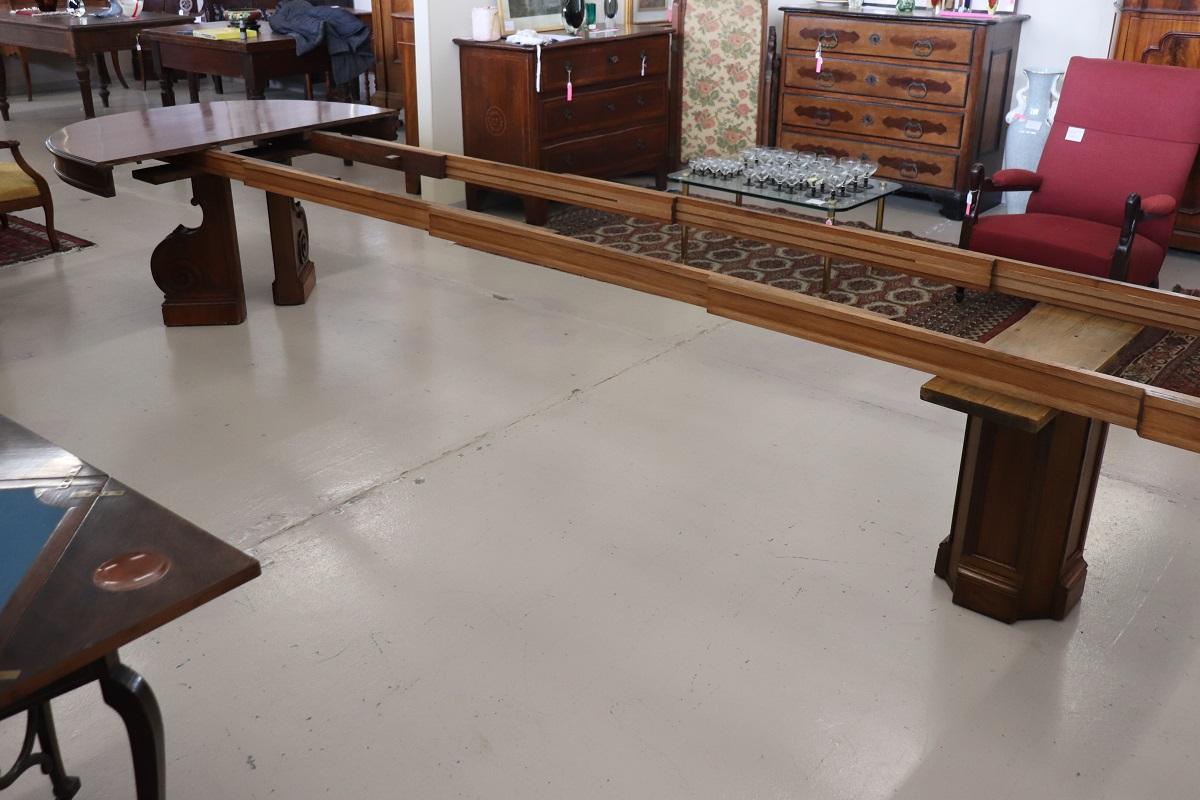 19th Century Italian Solid Walnut Oval Extendable Dining Table Length 307, 08