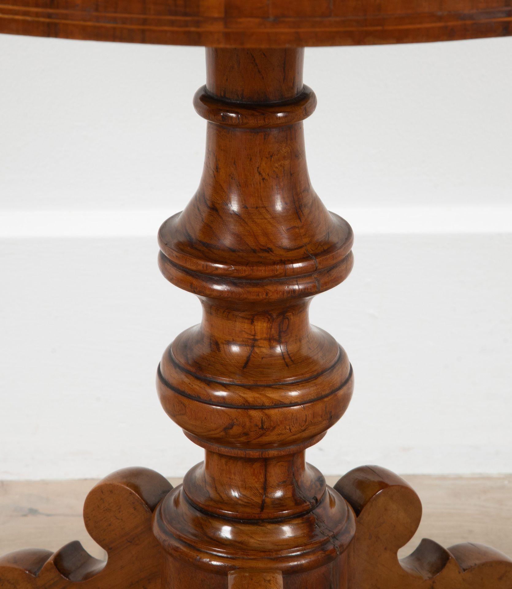 Table italienne Sorrento du 19e siècle en vente 4