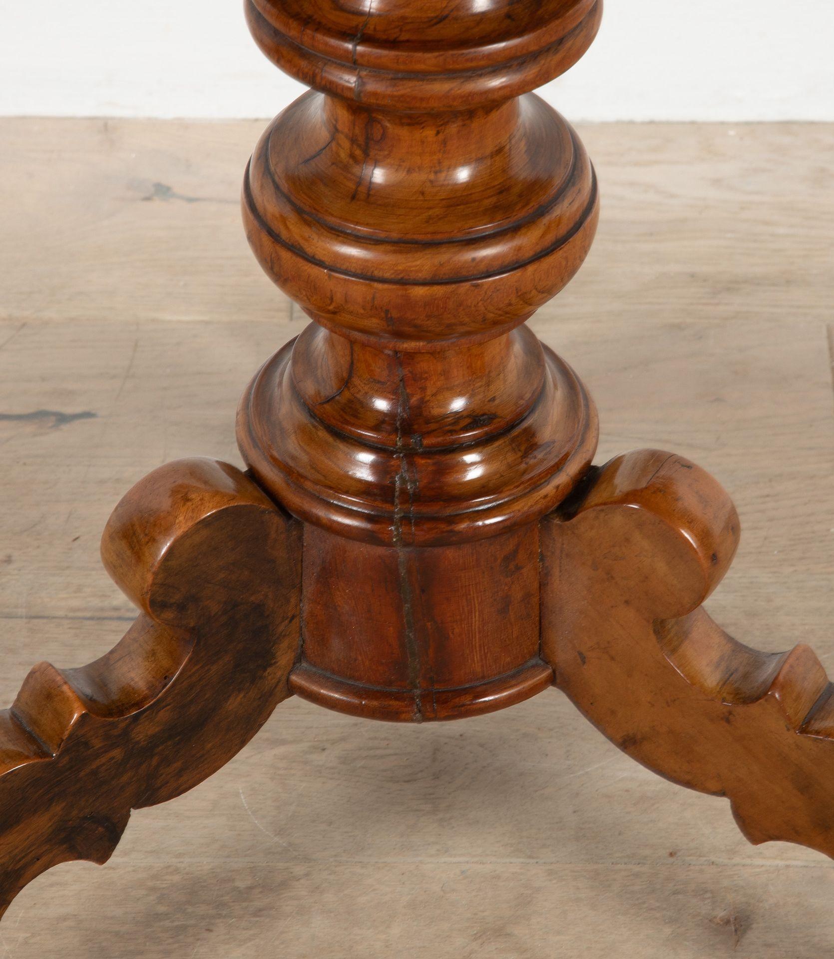 Table italienne Sorrento du 19e siècle en vente 6