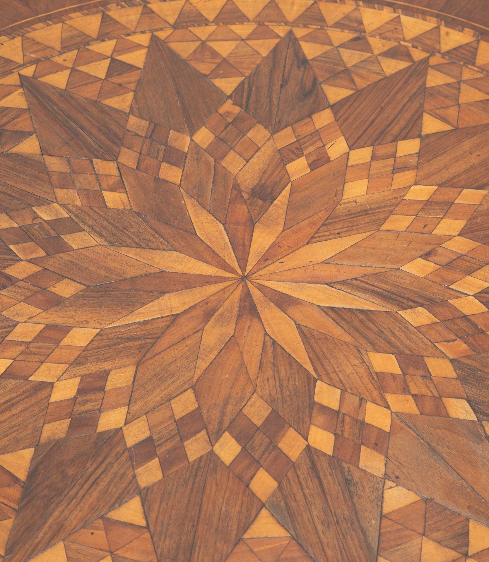 Noyer Table italienne Sorrento du 19e siècle en vente