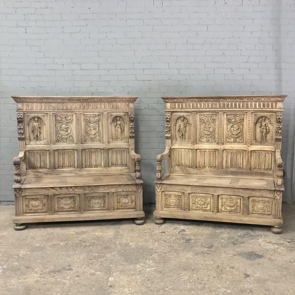 19th century Italian Renaissance Hall Bench is ideal for creating an Old World atmosphere in any room! hand carved with differing motifs across the top panels, the rest of the panels on the seatback are treated to linenfold motifs. The lower panels
