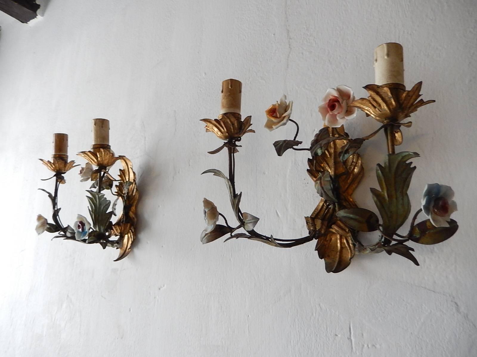 19th Century Italian Tole and Porcelain Flowers Sconces In Excellent Condition In Modena (MO), Modena (Mo)