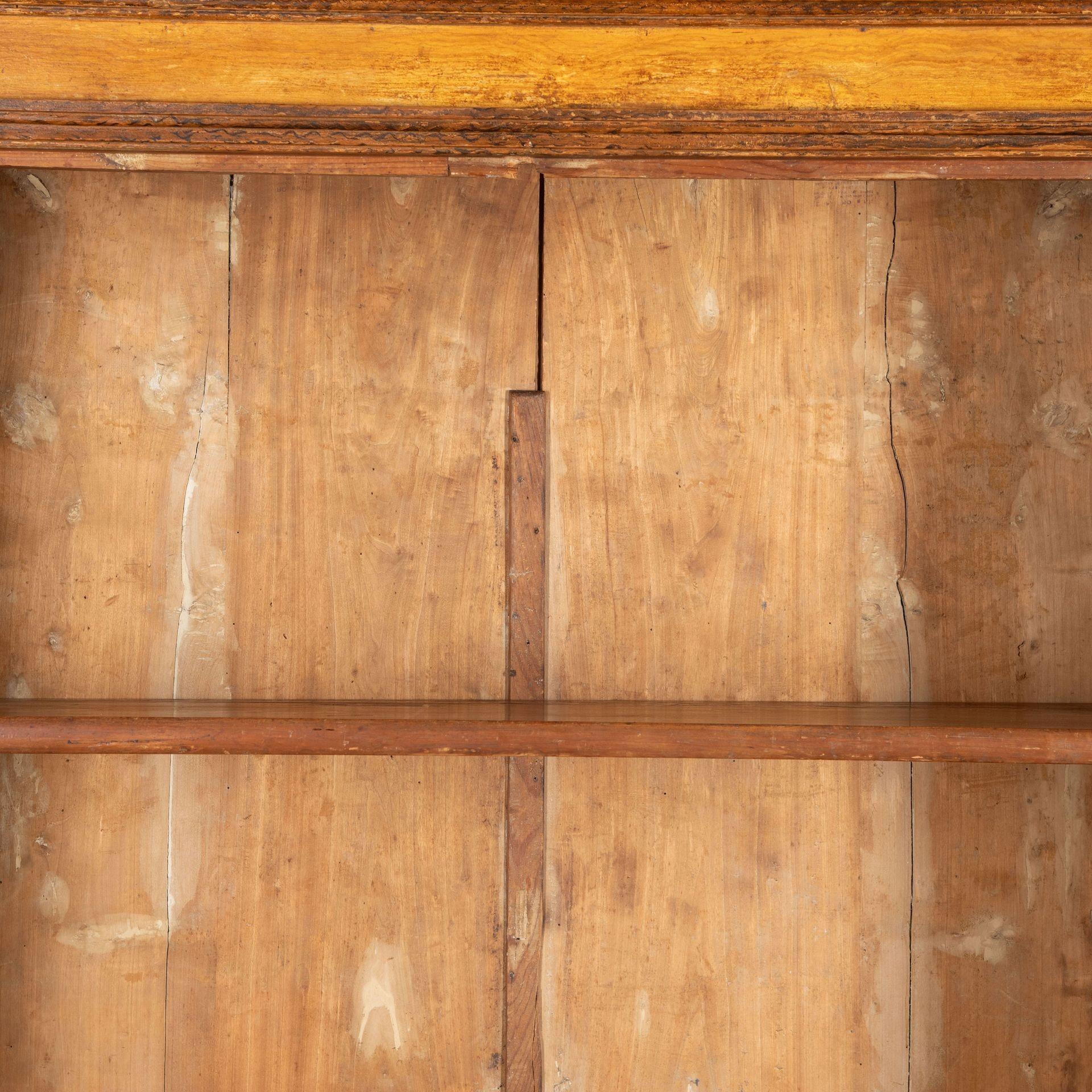 19th Century Italian Tuscan Armoire For Sale 7
