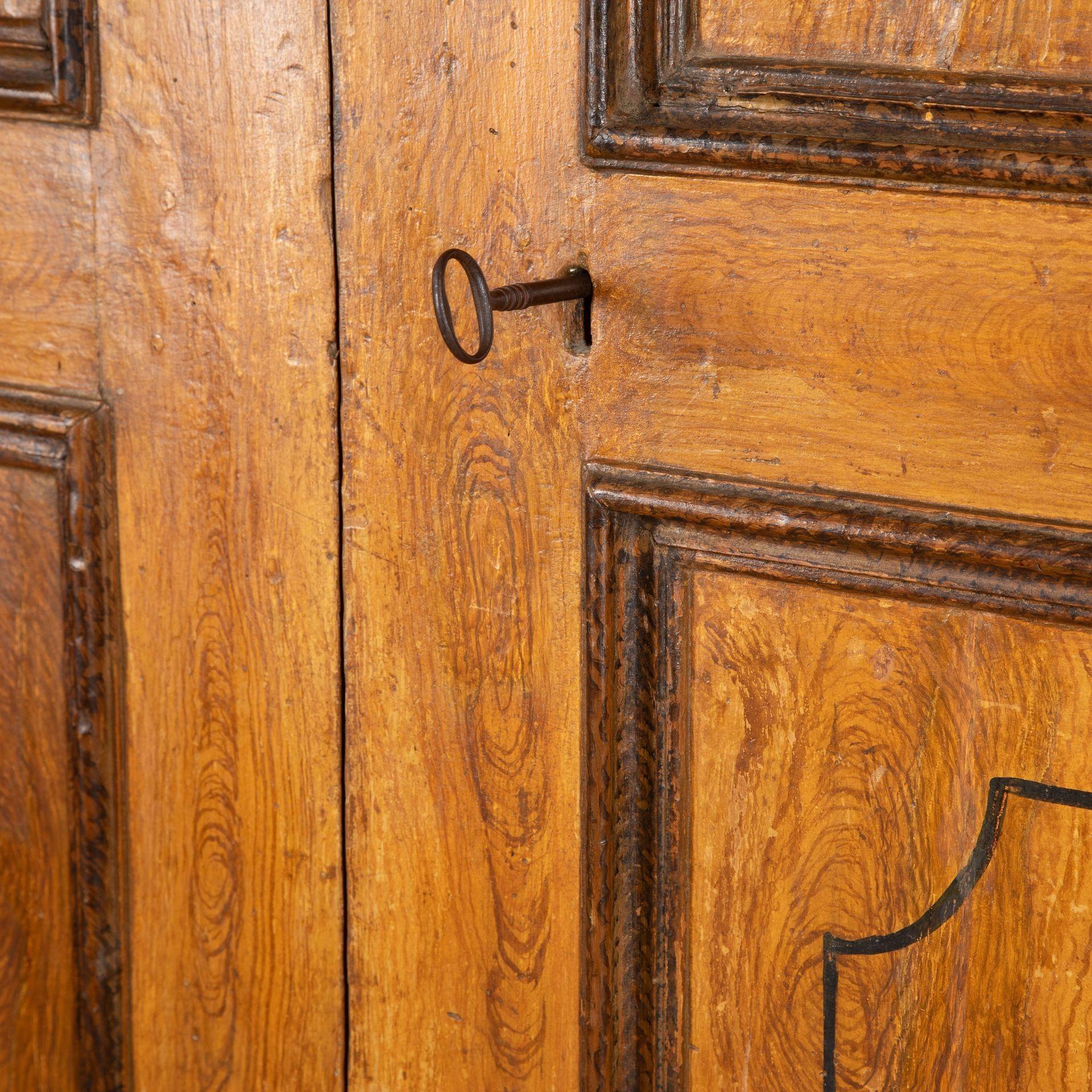 19th Century Italian Tuscan Armoire For Sale 4