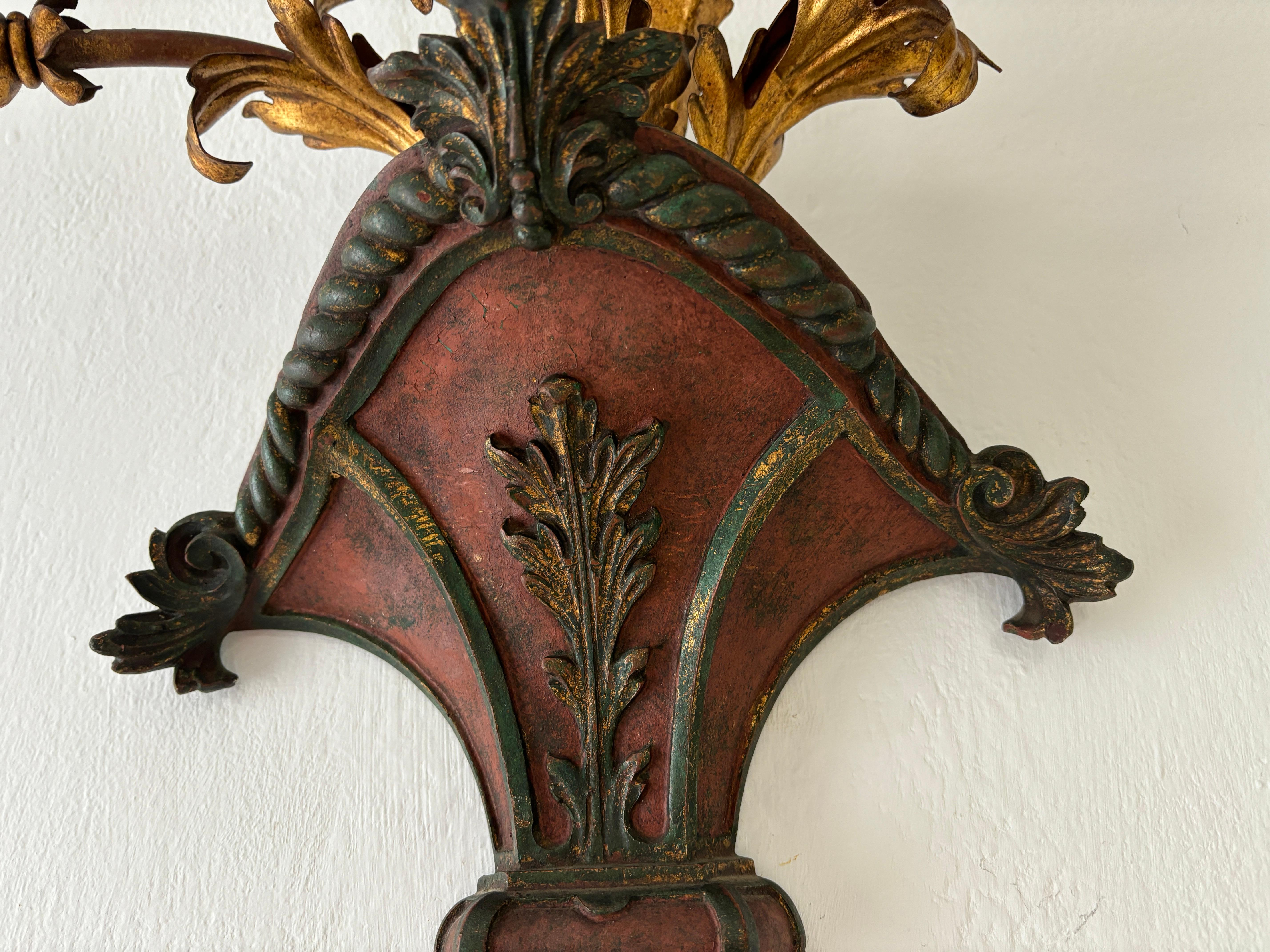 XIXe siècle Applique à 5 lumières en bois toscan doré et rouge du 19e siècle Rarement énorme en vente