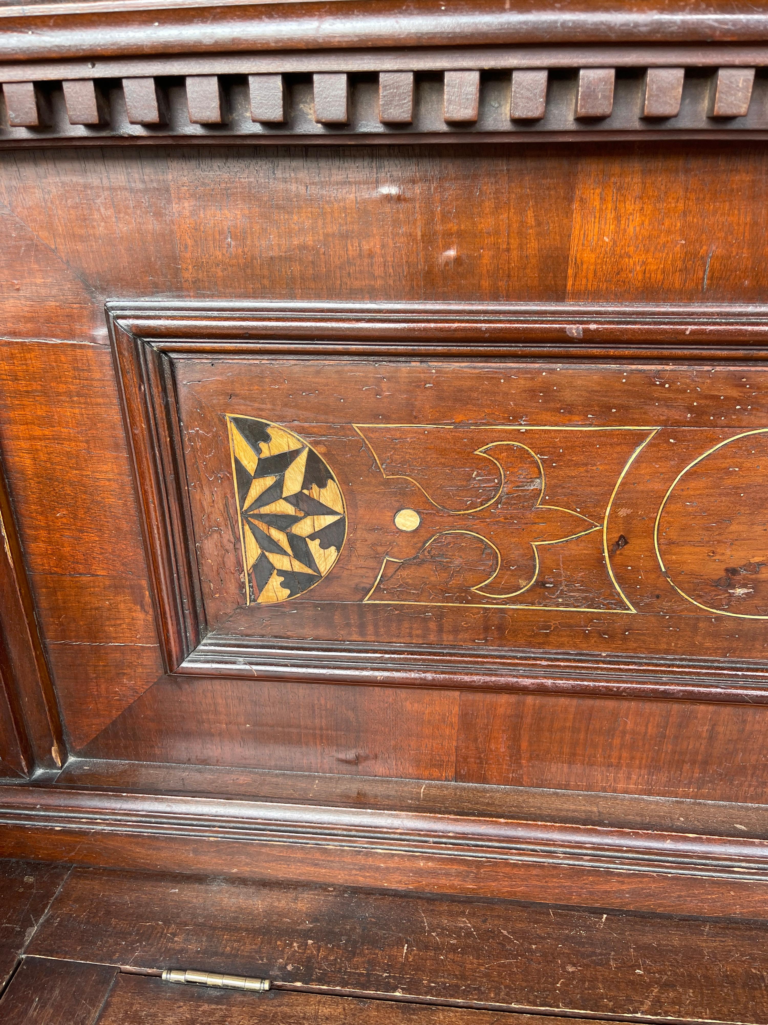 19th Century Italian Tuscany Renaissance Revival Walnut Inlay Blanket Chests In Good Condition In Roma, RM
