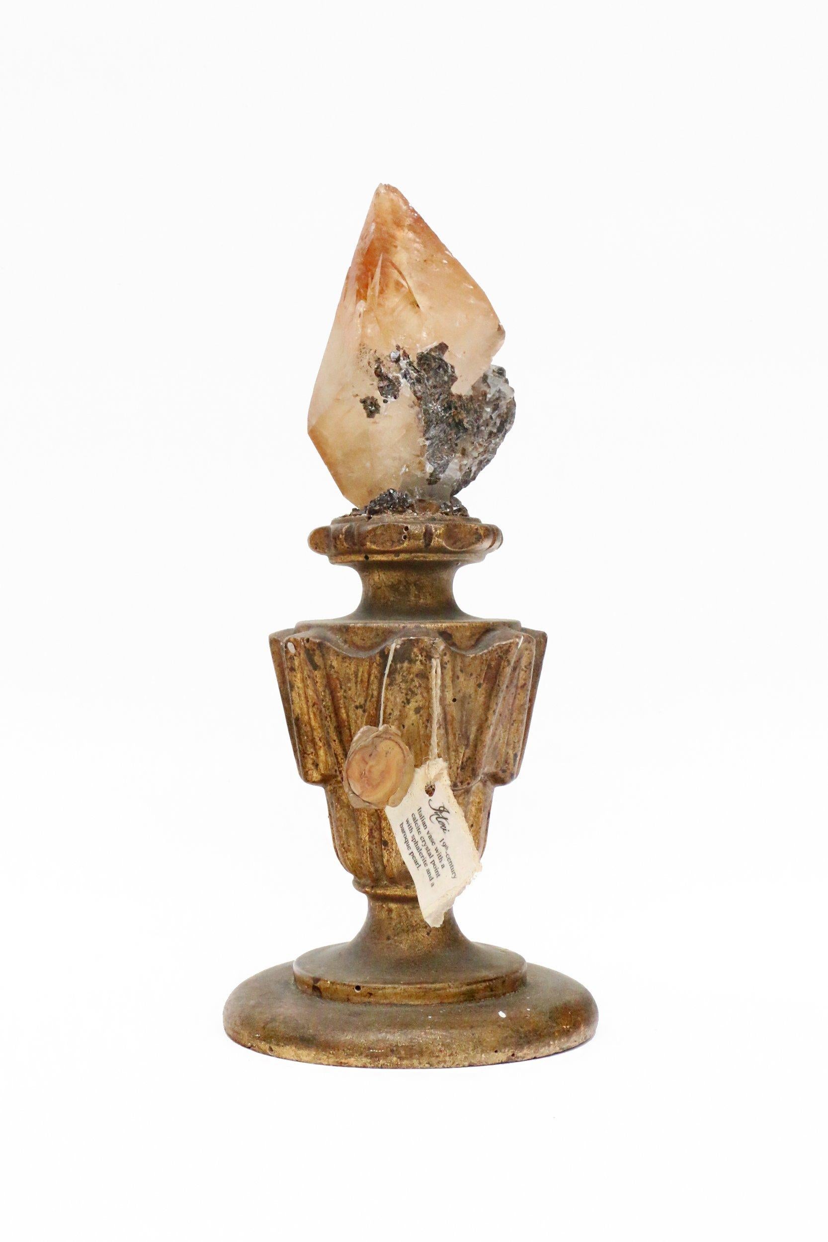 19th Century Italian Vase with a Calcite Crystal Point in Sphalerite In Good Condition In Dublin, Dalkey
