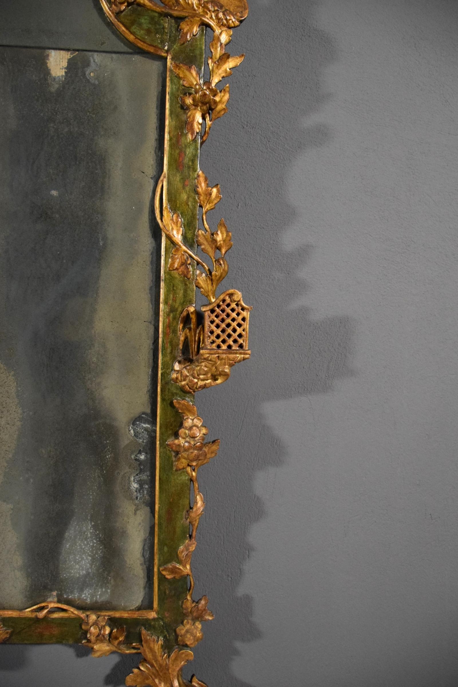 19th Century, Italian Venetian Gilded Lacquered Wood Mirror 7