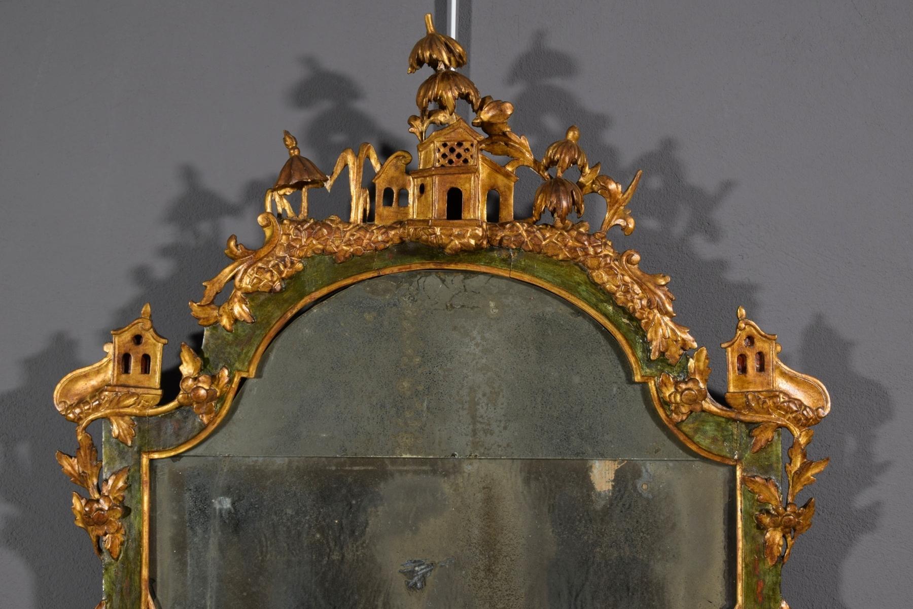 19th Century, Italian Venetian Gilded Lacquered Wood Mirror 1