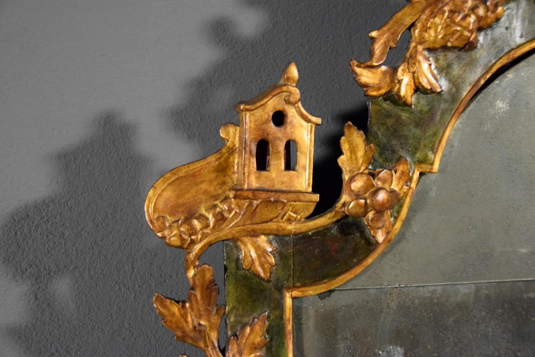 19th Century, Italian Venetian Gilded Lacquered Wood Mirror 3