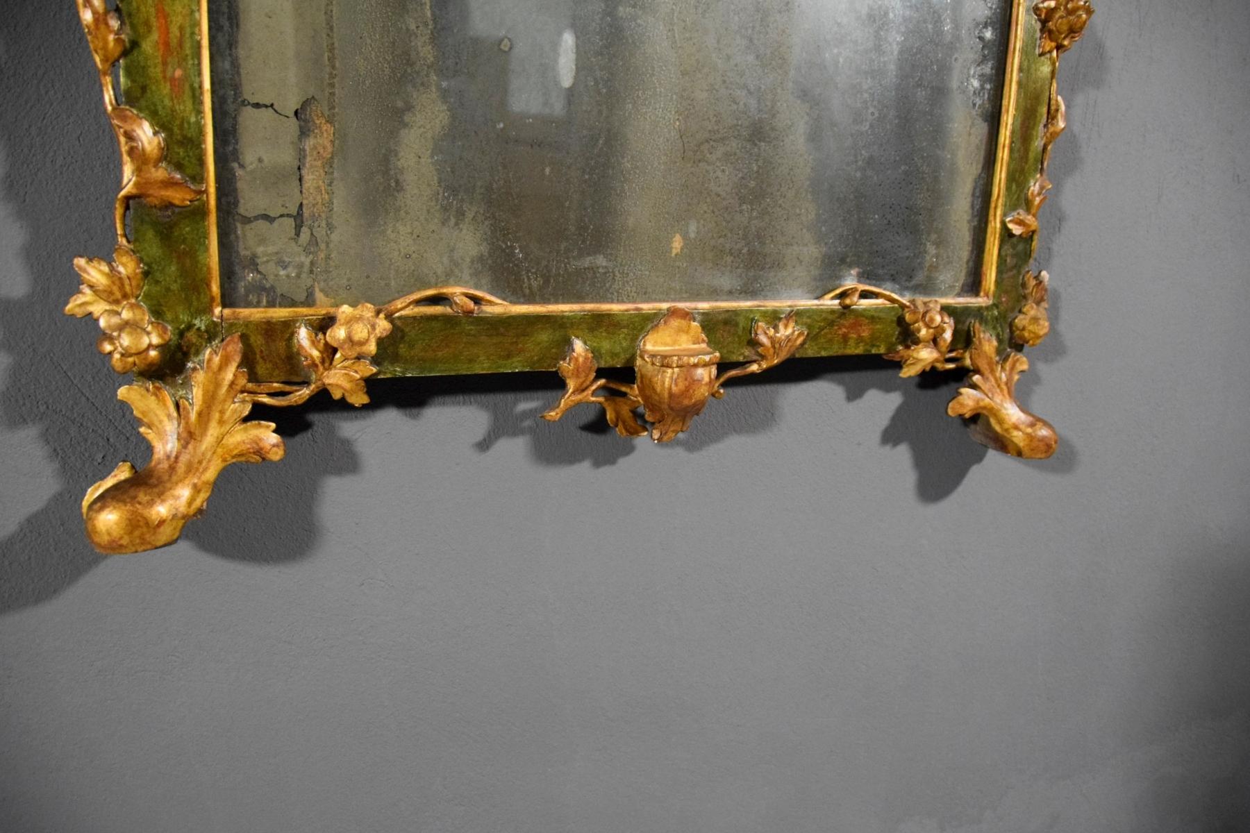 19th Century, Italian Venetian Gilded Lacquered Wood Mirror 4