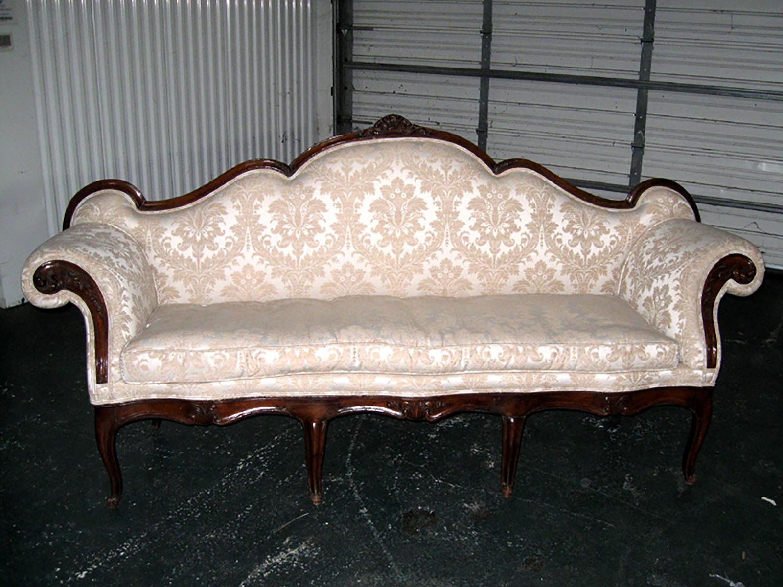 19th century Italian Venetian style upholstered settee / canape