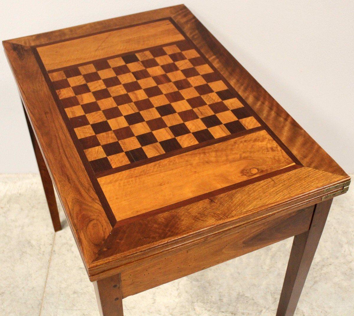 Felt 19th Century Italian Walnut and Mahogany Game Table with Checkerboard Marquetry For Sale