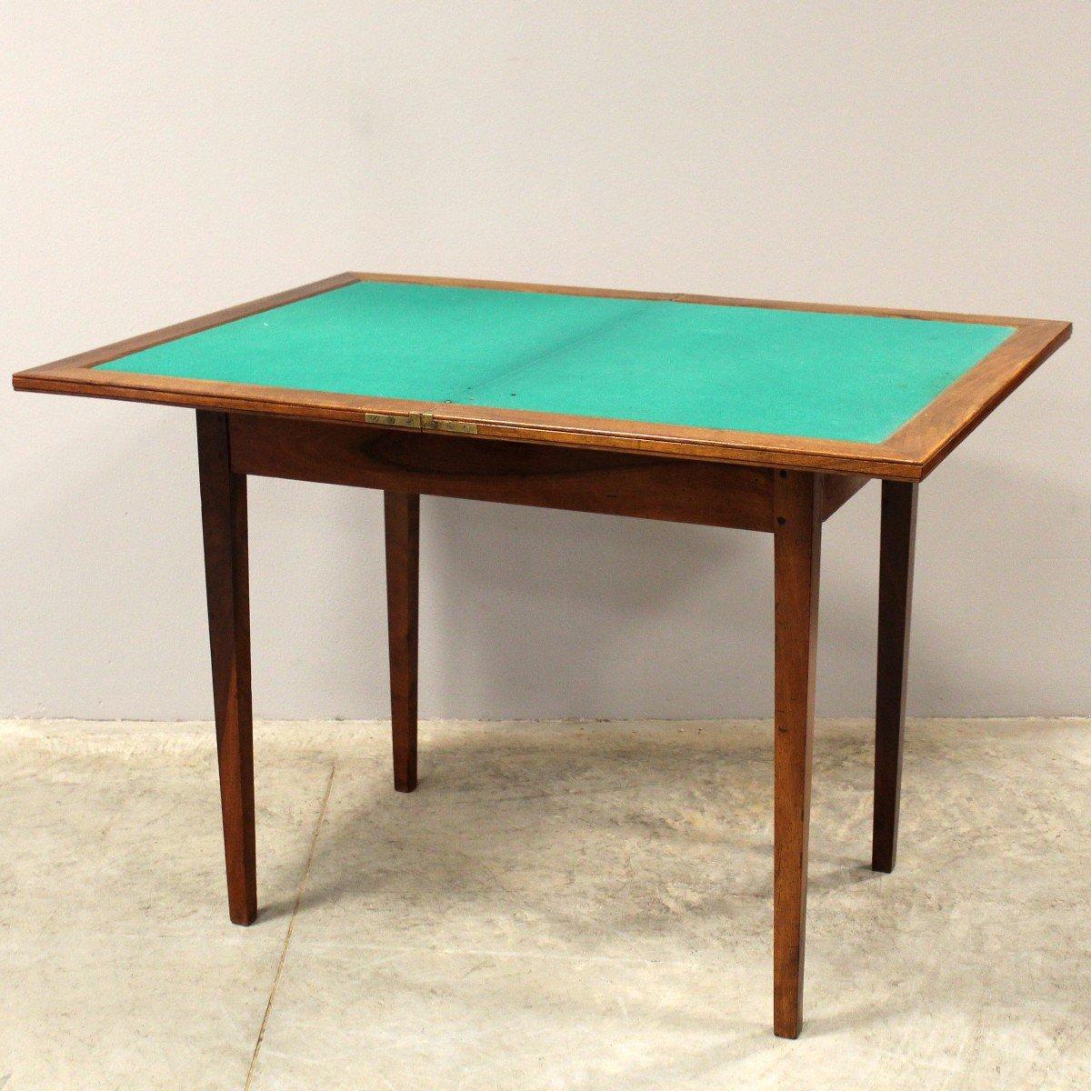 19th Century Italian Walnut and Mahogany Game Table with Checkerboard Marquetry For Sale 1
