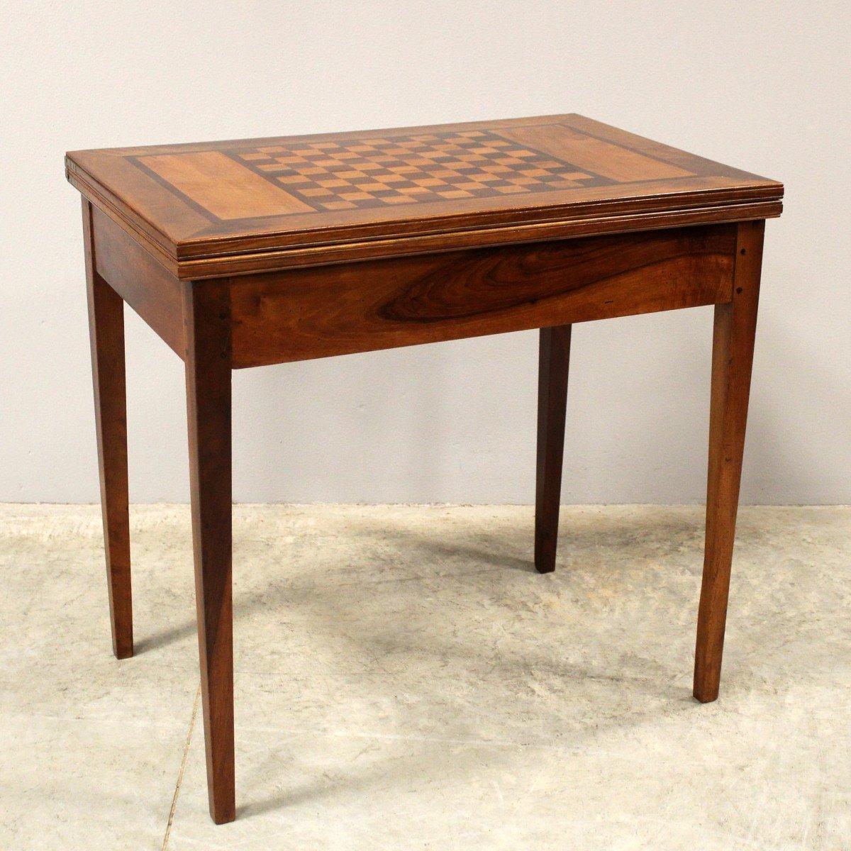 19th Century Italian Walnut and Mahogany Game Table with Checkerboard Marquetry For Sale 3