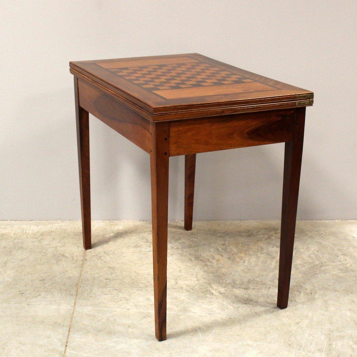 19th Century Italian Walnut and Mahogany Game Table with Checkerboard Marquetry For Sale 4