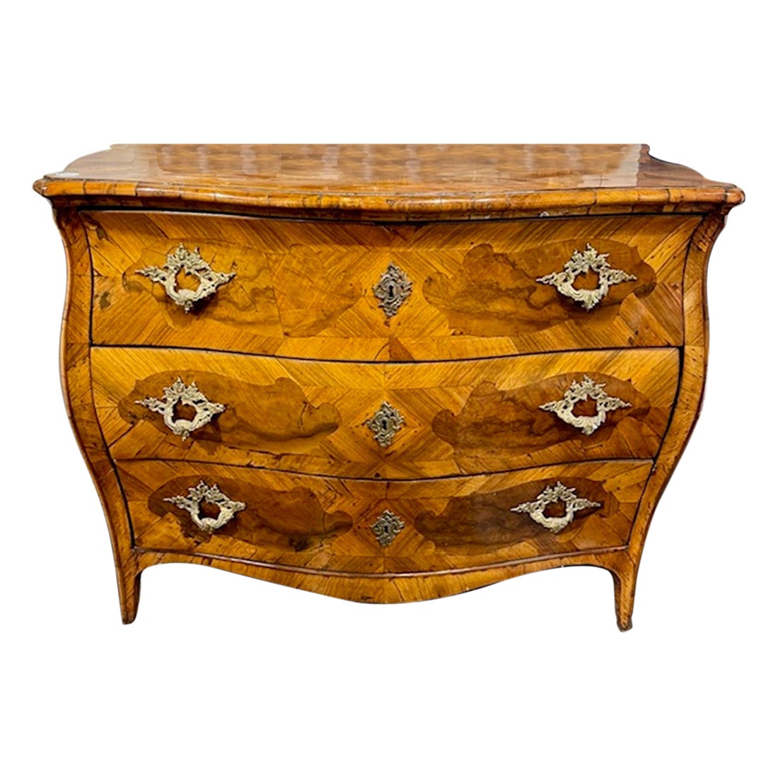 19th Century Italian Walnut Bombe' Commode