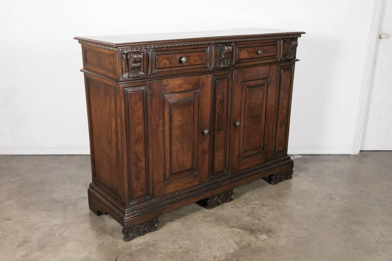 19th Century Italian Walnut Buffet with Bookmatched Front 12