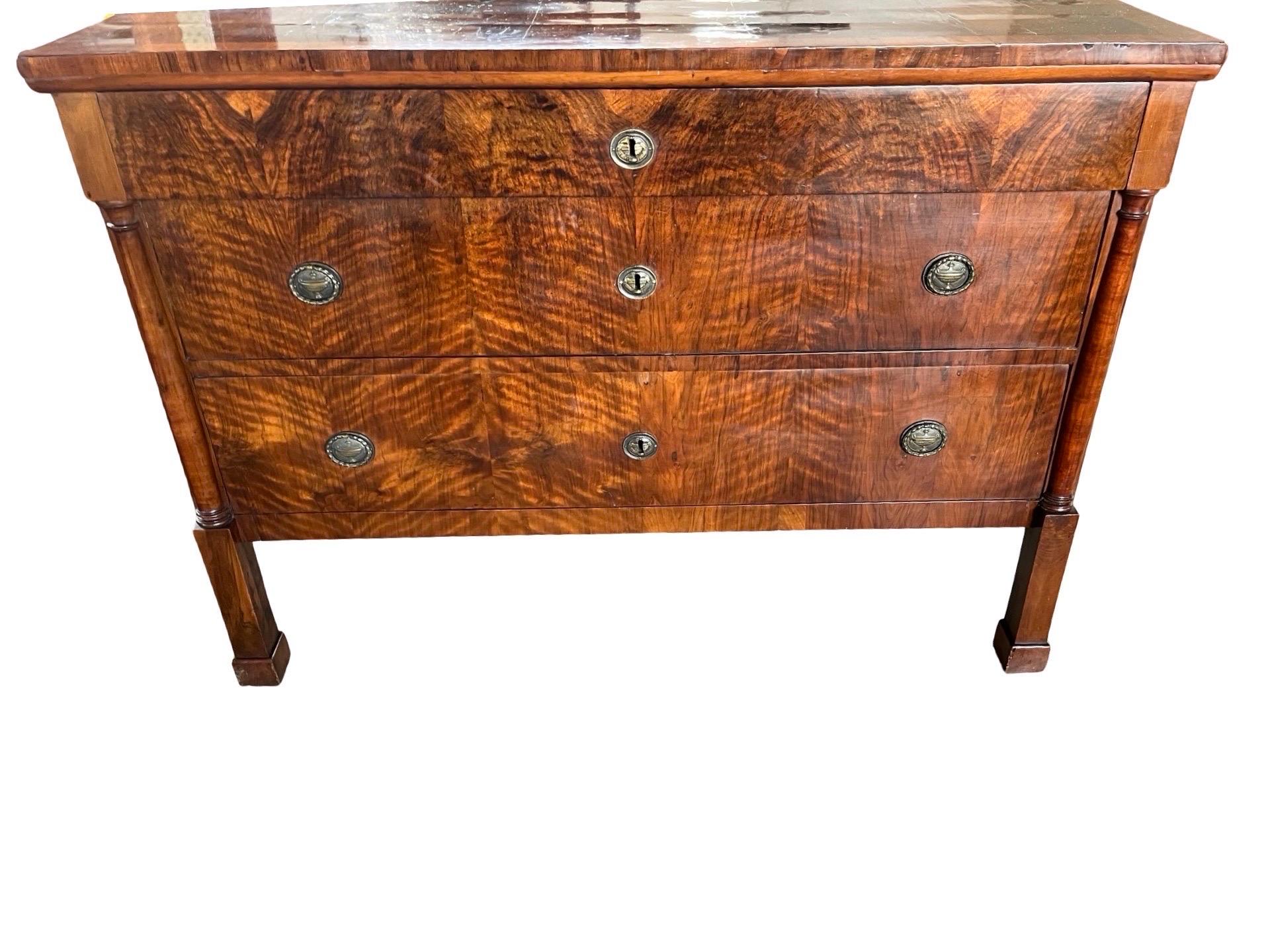 19th Century Italian Walnut Burl Empire Commode / Chest of Drawers For Sale 1