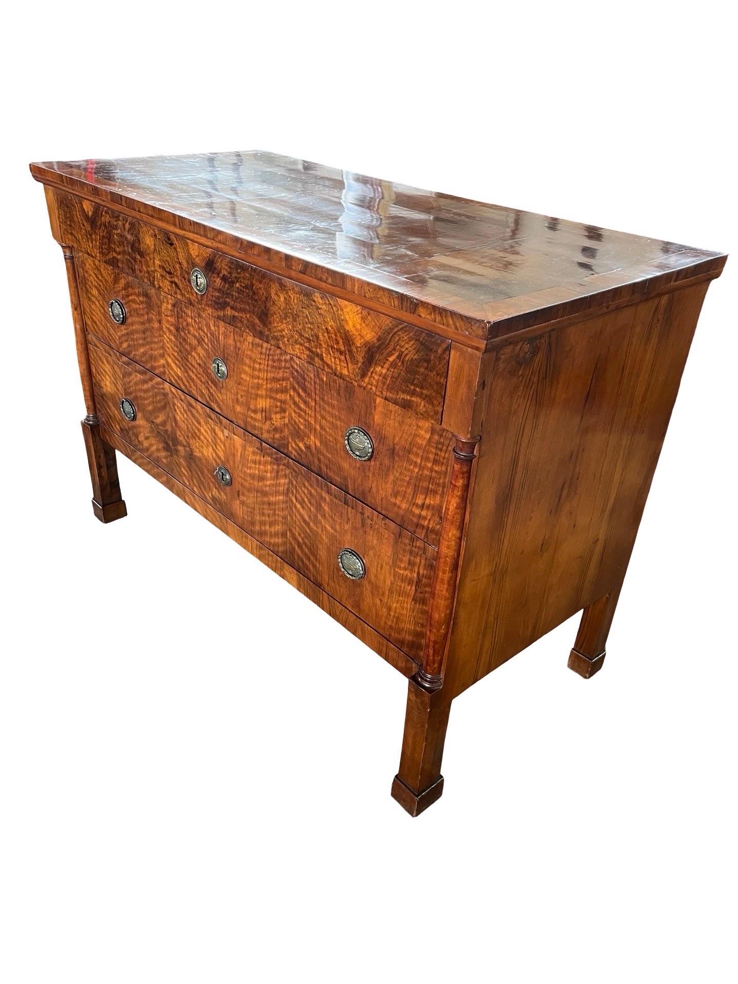 19th Century Italian Walnut Burl Empire Commode / Chest of Drawers For Sale 2