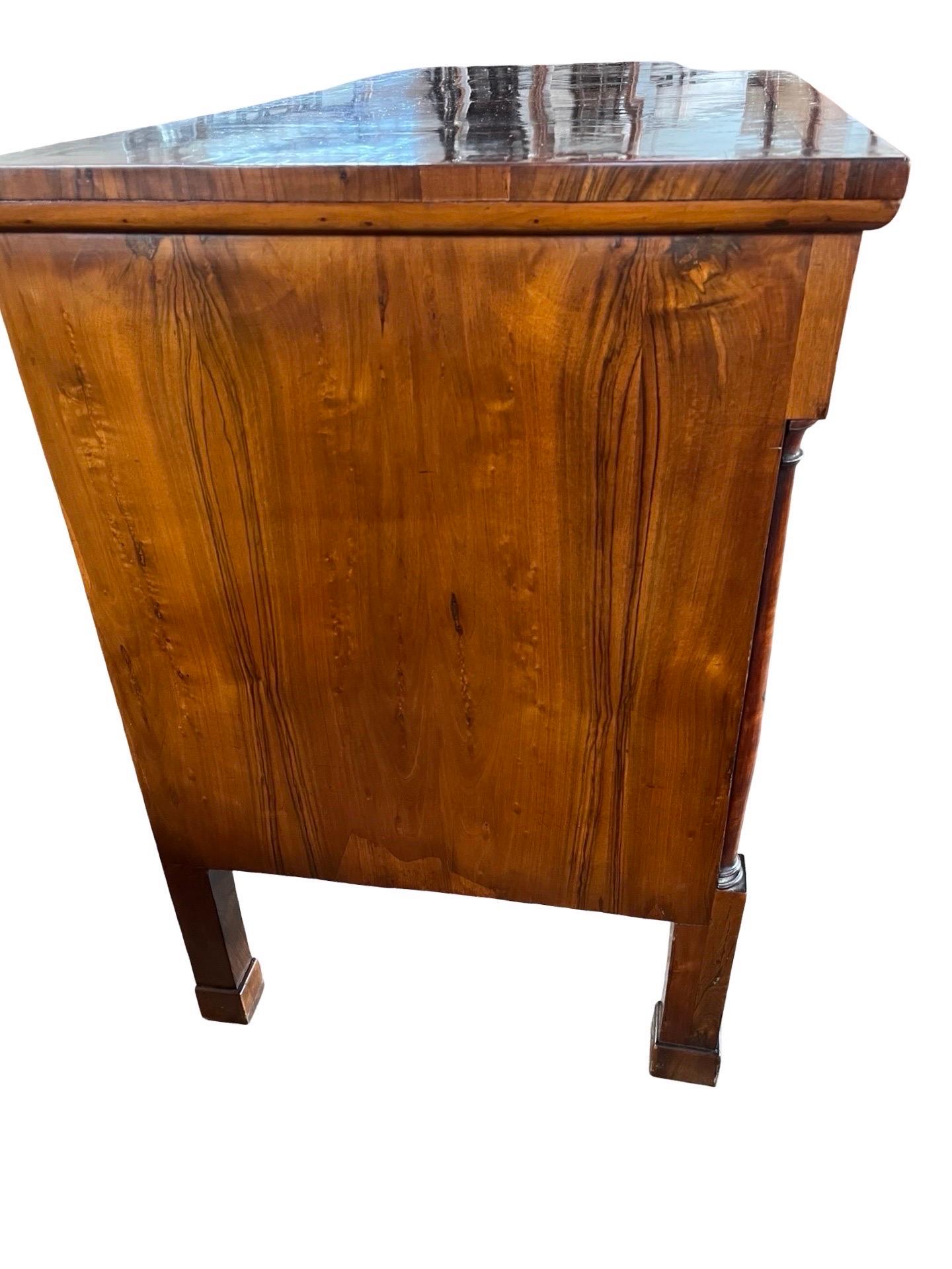 19th Century Italian Walnut Burl Empire Commode / Chest of Drawers For Sale 3