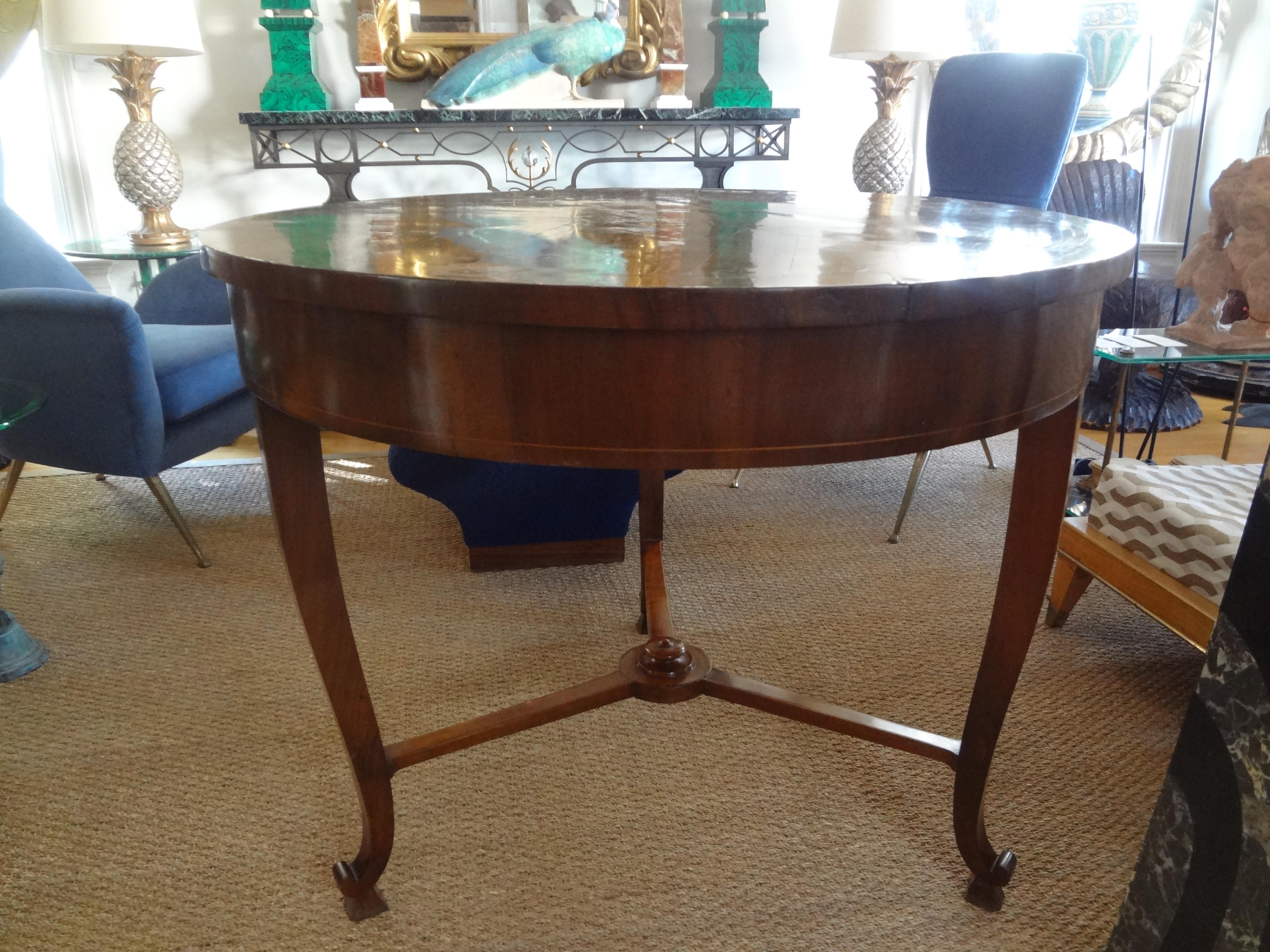 Neoclassical 19th Century Italian Walnut Center Table Or Game Table For Sale