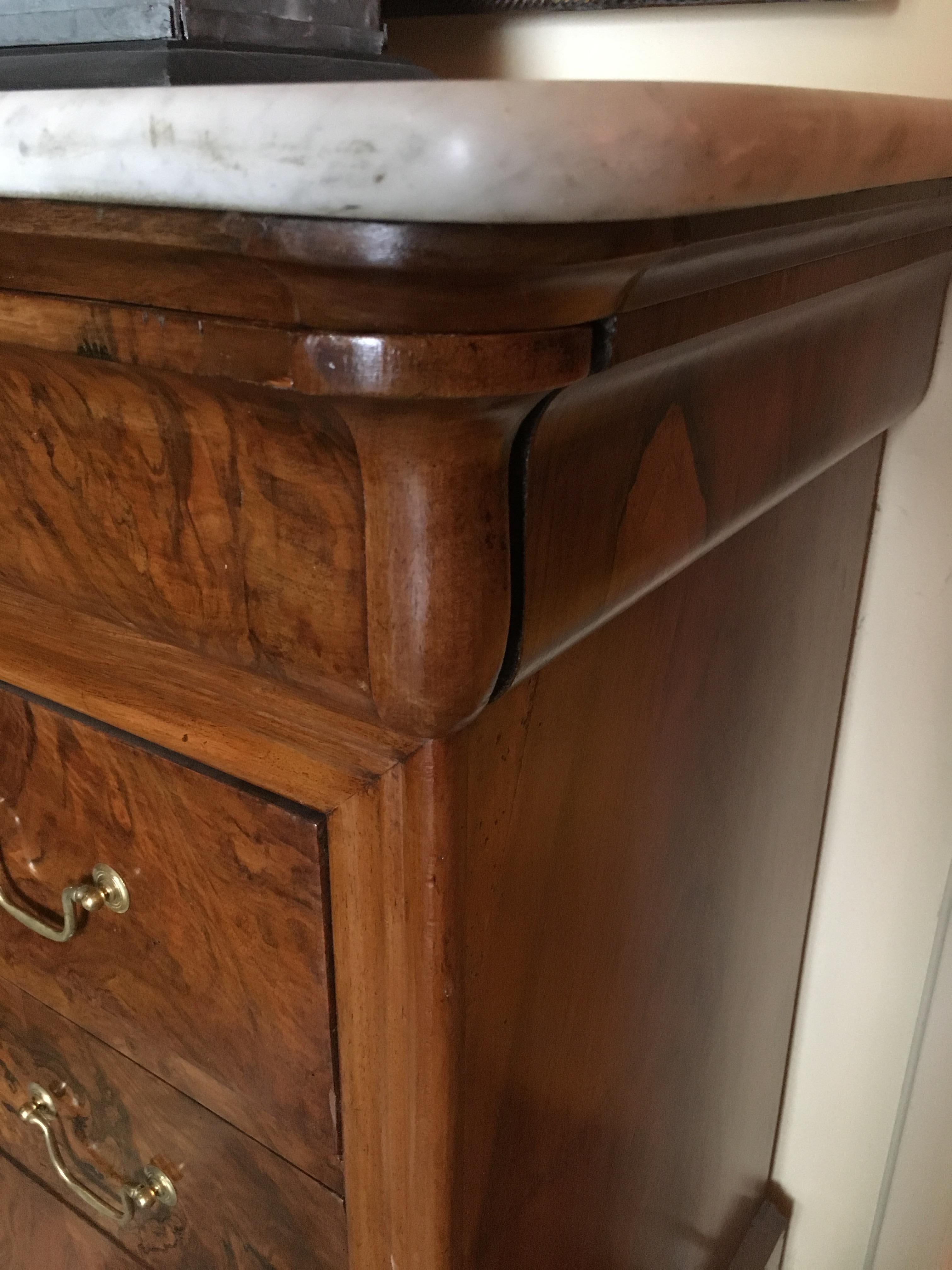 19th Century, Italian Walnut Chest of Drawer with Carrara Marble Top, 1890s For Sale 2