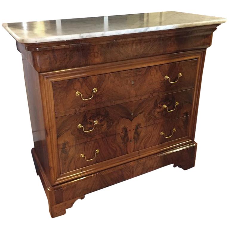 19th Century, Italian Walnut Chest of Drawer with Carrara Marble Top, 1890s For Sale
