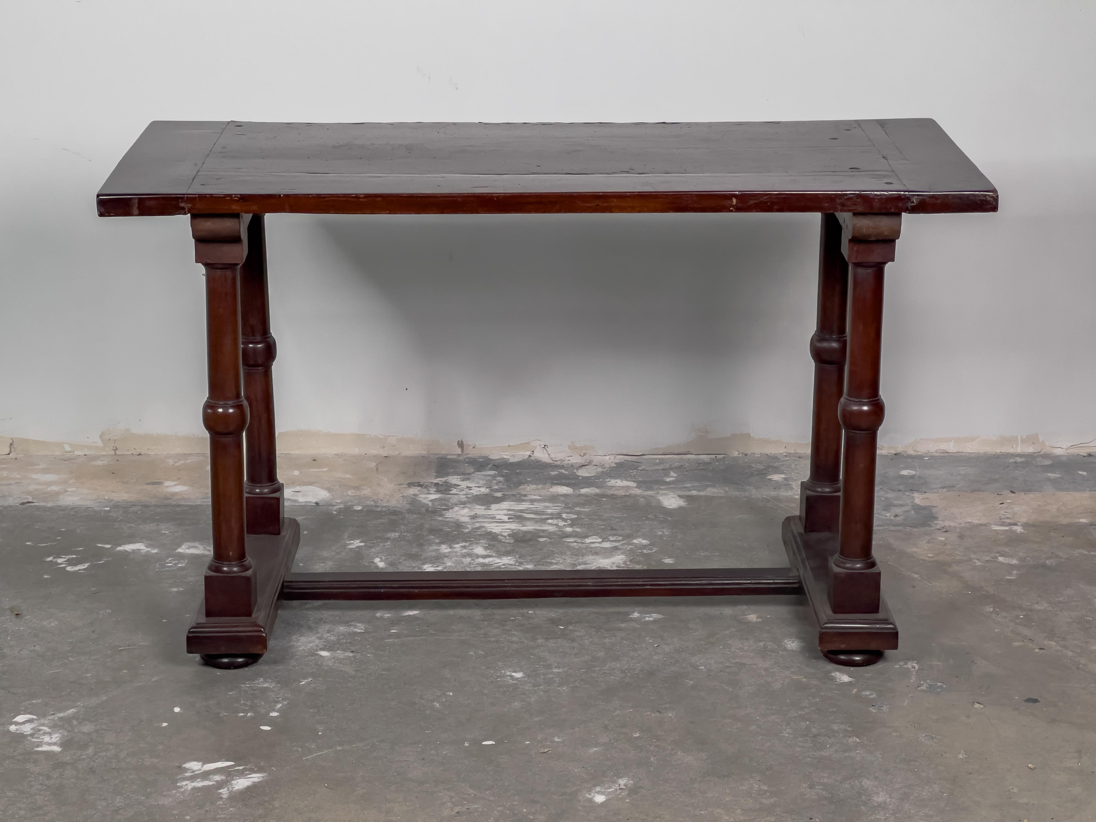 19th Century Italian Walnut Console Table In Good Condition For Sale In Houston, TX