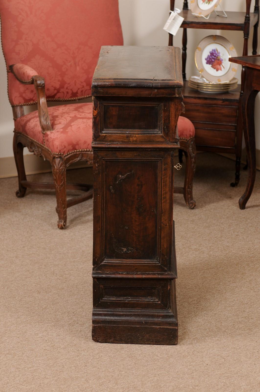 Credenza in legno di noce del XIX secolo con cassetto e anta