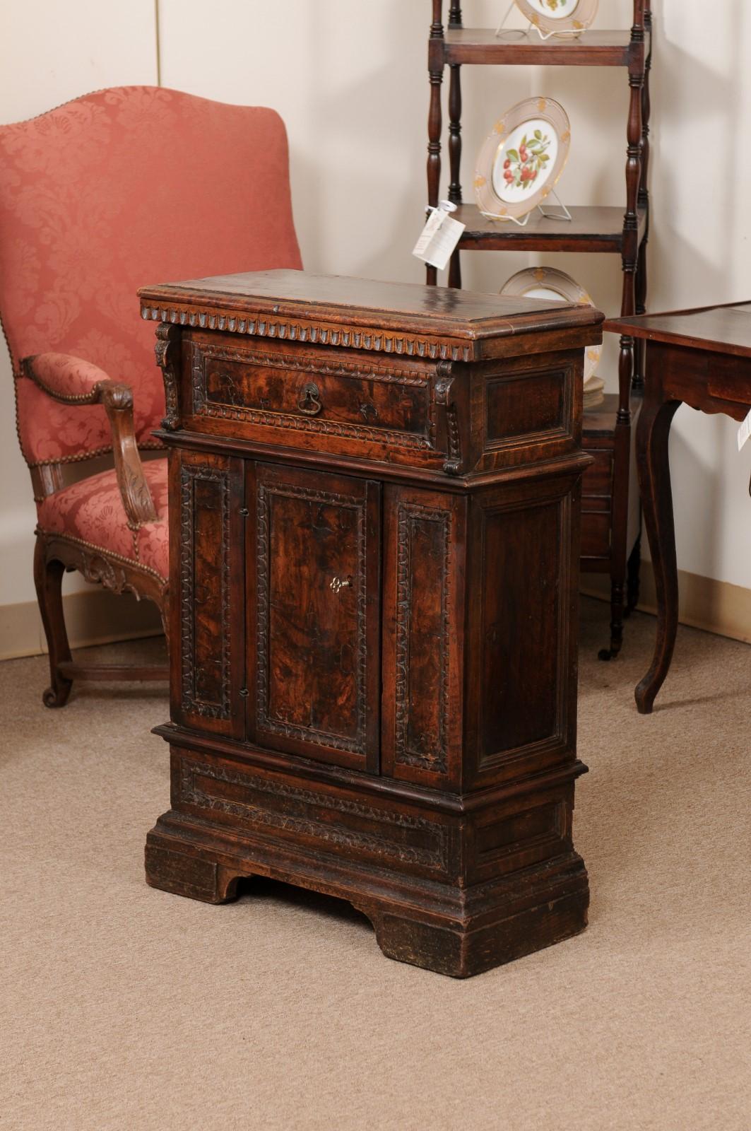 19th Century Italian Walnut Credenza w/ Drawer & Door For Sale 4