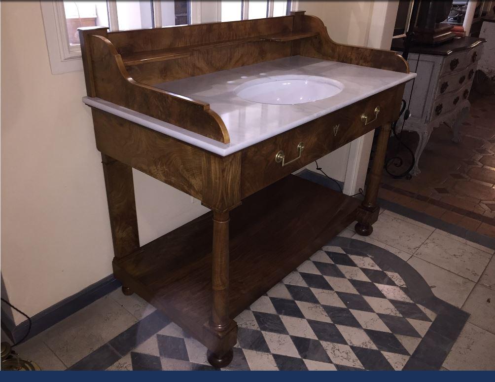 19th Century Italian Walnut Cupboard Sink with Carrara Marble Top, 1890s In Good Condition In Florence, IT