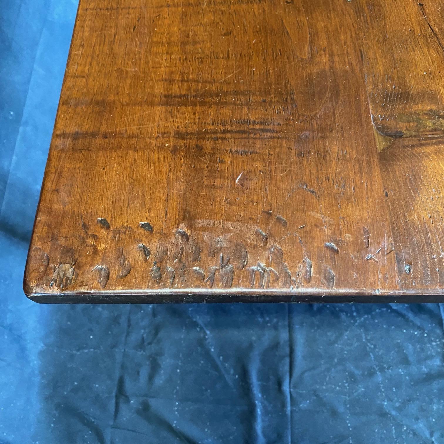 19th Century Italian Walnut Dining Table with Carved Lyre End Supports For Sale 7