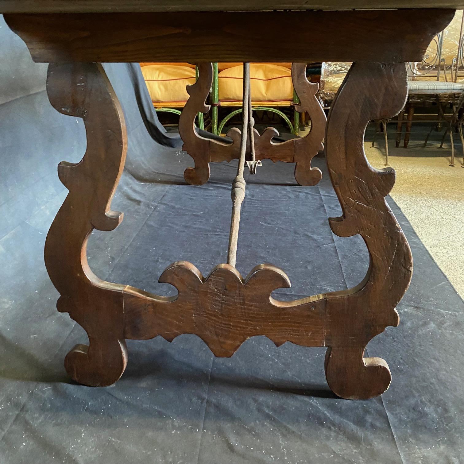 19th Century Italian Walnut Dining Table with Carved Lyre End Supports For Sale 8