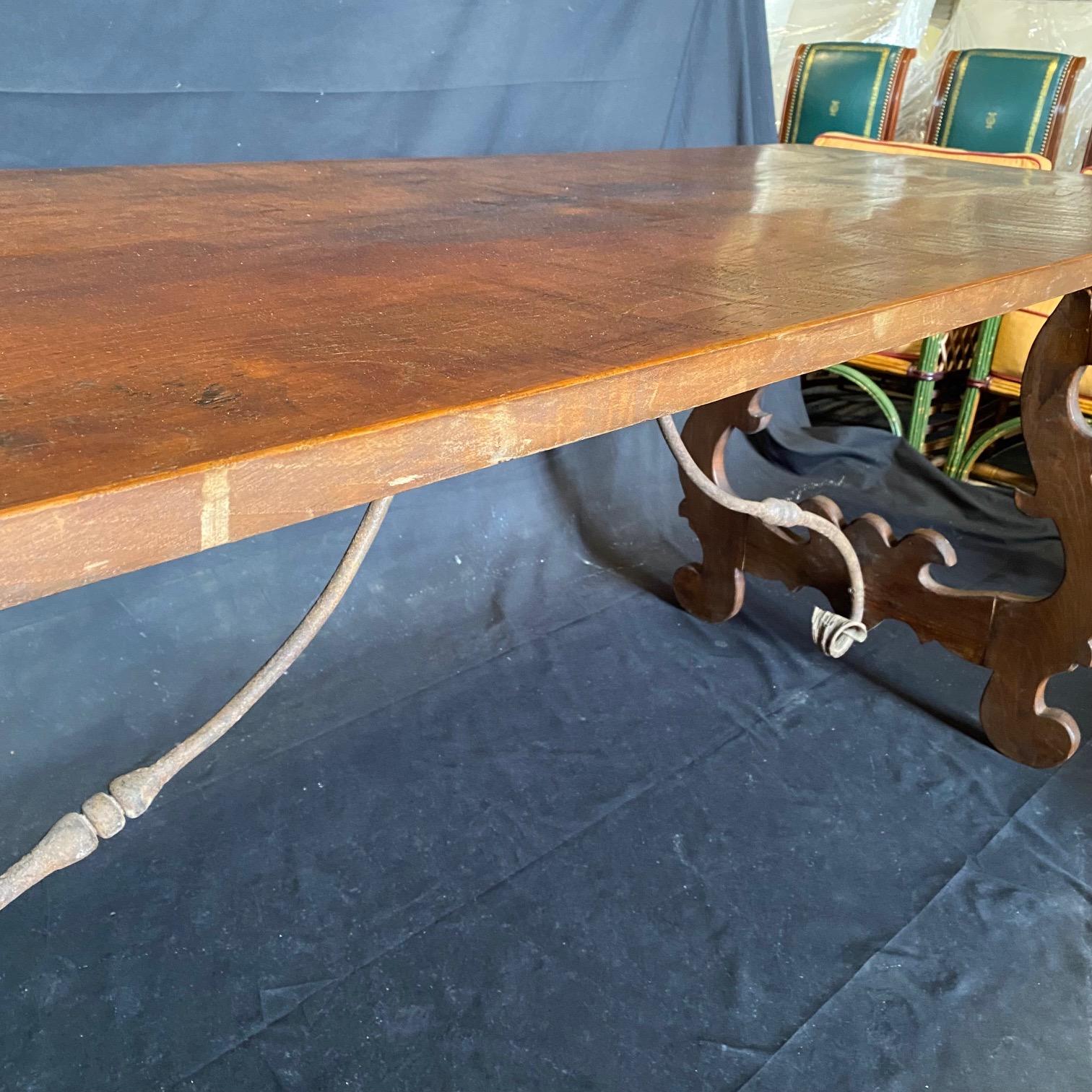 19th Century Italian Walnut Dining Table with Carved Lyre End Supports For Sale 5