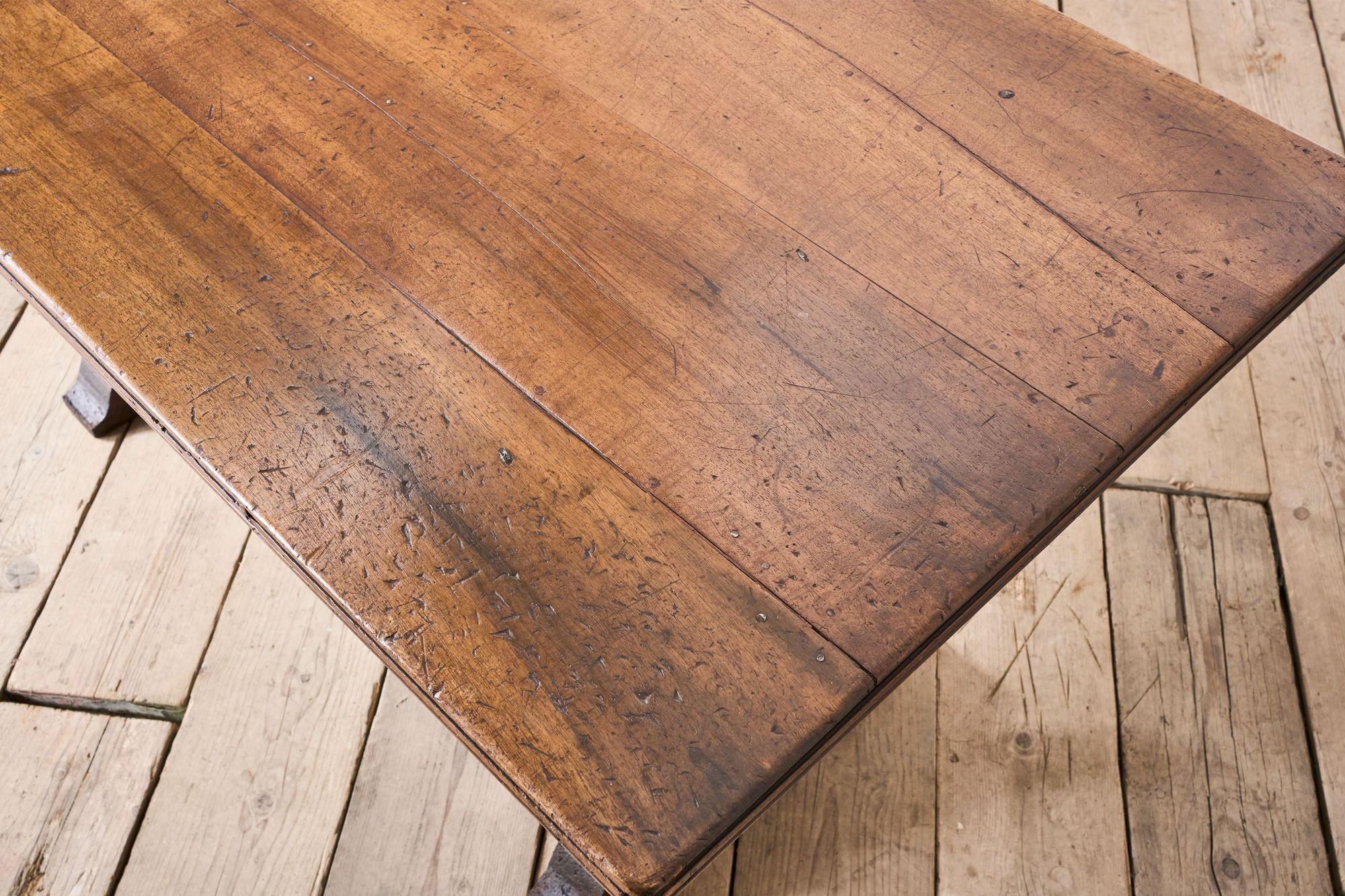 19th Century Italian walnut Drapers table 4