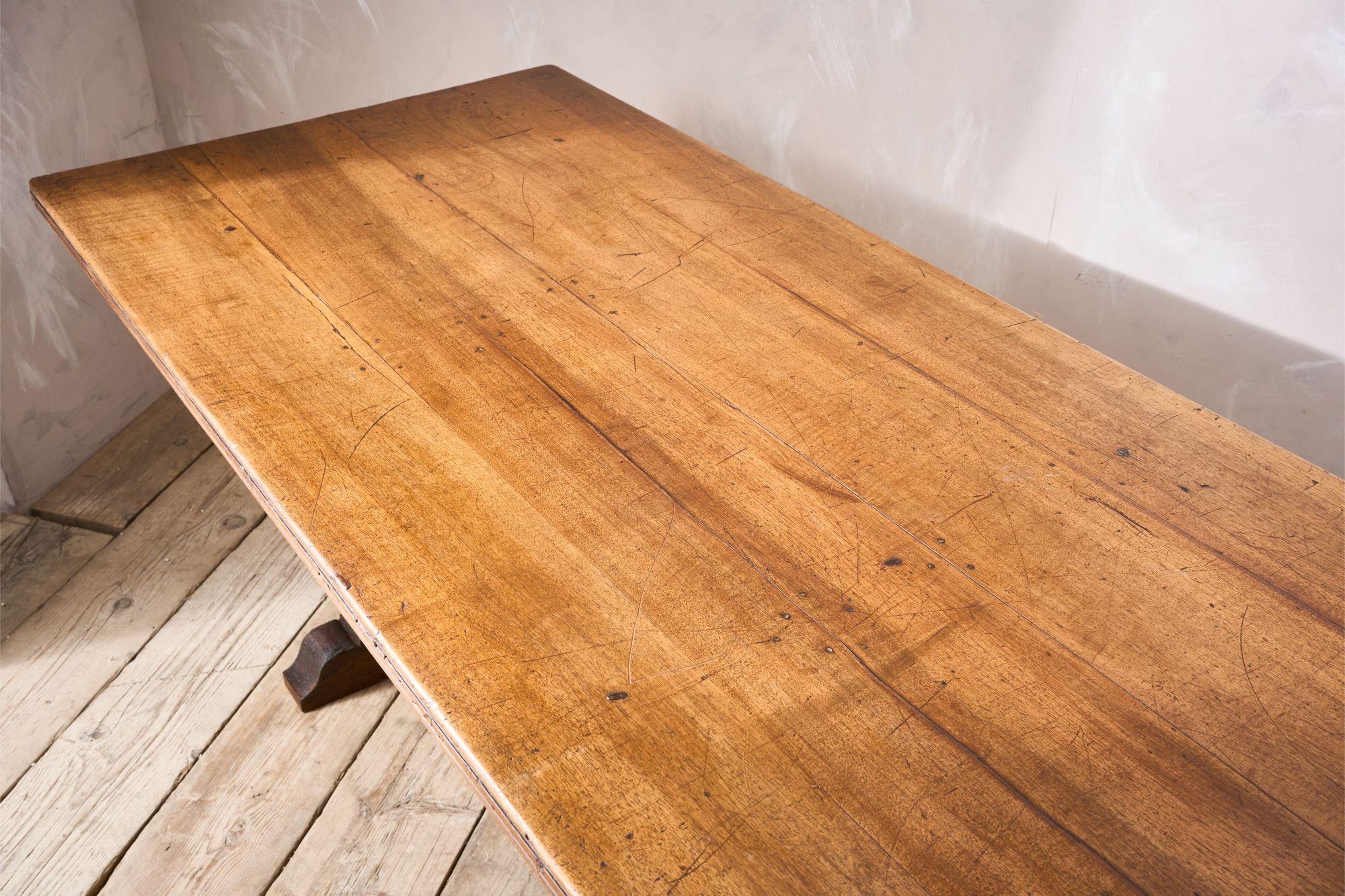 19th Century Italian walnut Drapers table 5