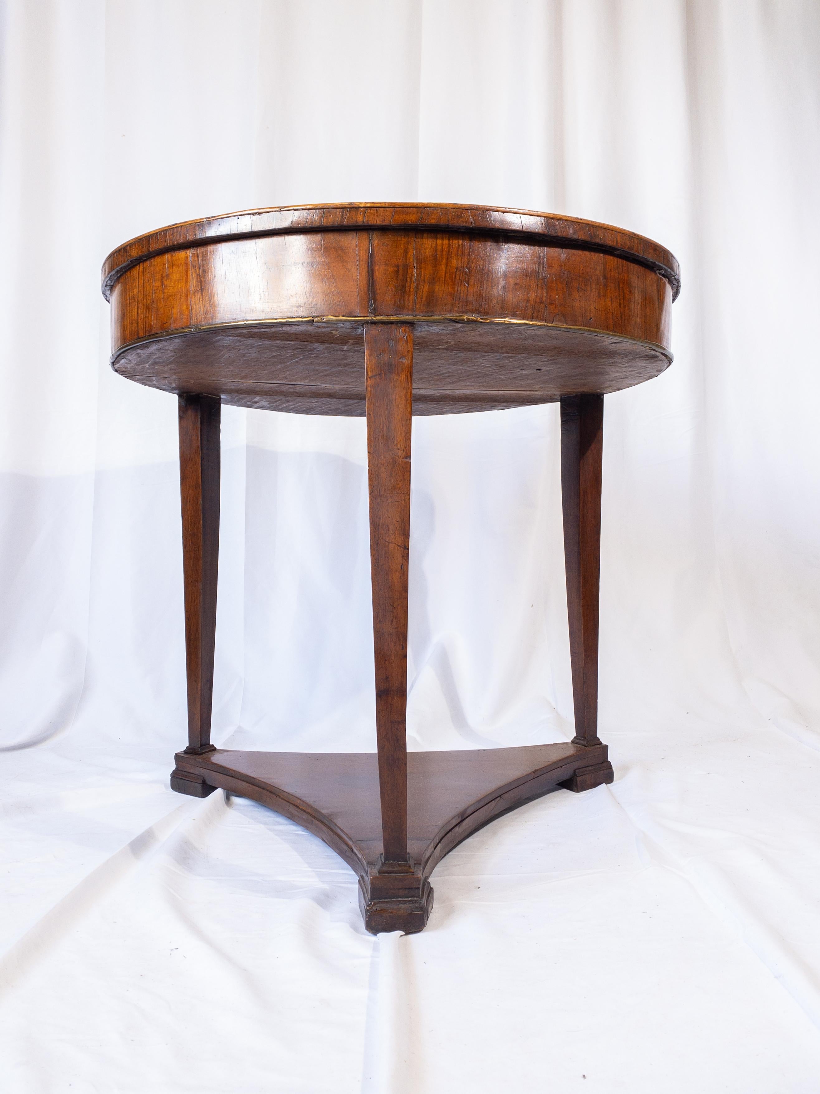 19th Century Italian Walnut Gueridon Table with Trifold Base & Lock Drawer For Sale 2