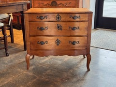 19th Century Italian Walnut Lift-Top Chest