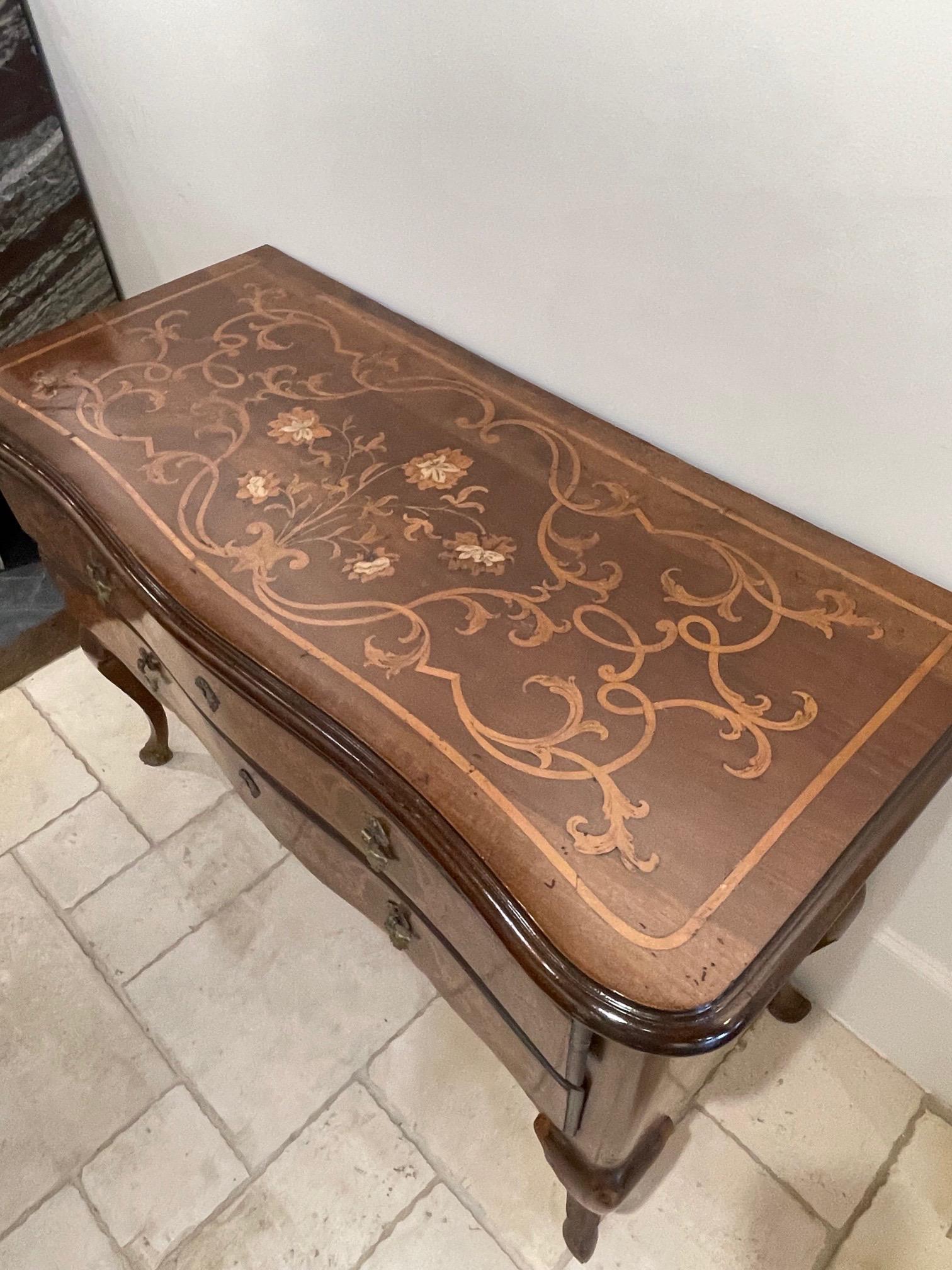 19th Century Italian Walnut Marquetry Inlaid Commode In Good Condition In Dallas, TX