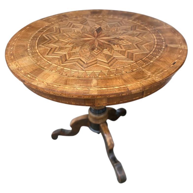 Very fine 19th Century Italian Walnut Marquetry Tripod Occasional Table For Sale