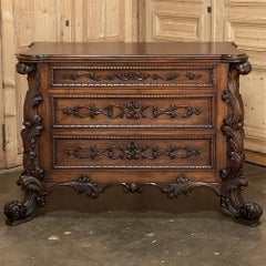 19th Century Italian Walnut Rococo Commode