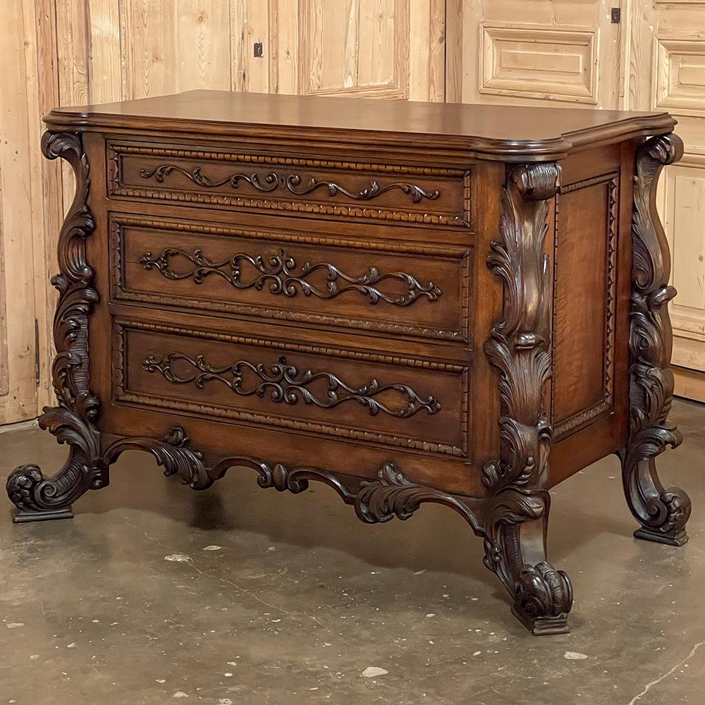 Hand-Carved 19th Century Italian Walnut Rococo Commode For Sale
