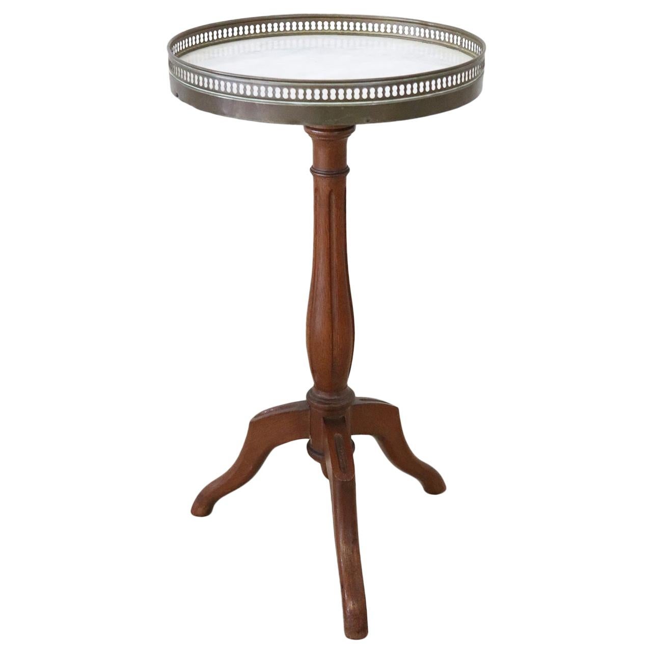 19th Century Italian Walnut Round Side Table, Pedestal Table or Smoking Table